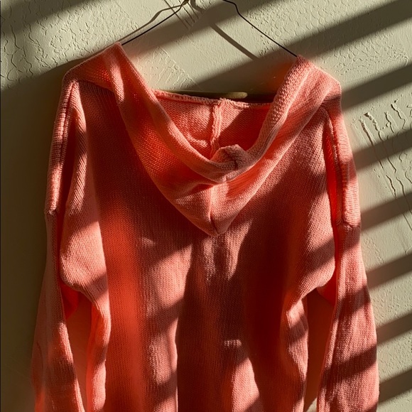 COPY - Hooded Sweater V chest. - Picture 6 of 7